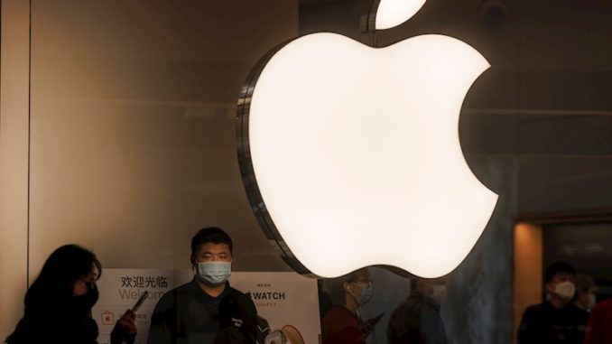 Apple alcanza el billón de dólarea en bolsa