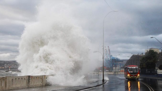 tsunami chile