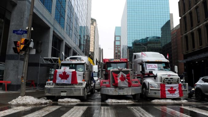 Canadá protesta