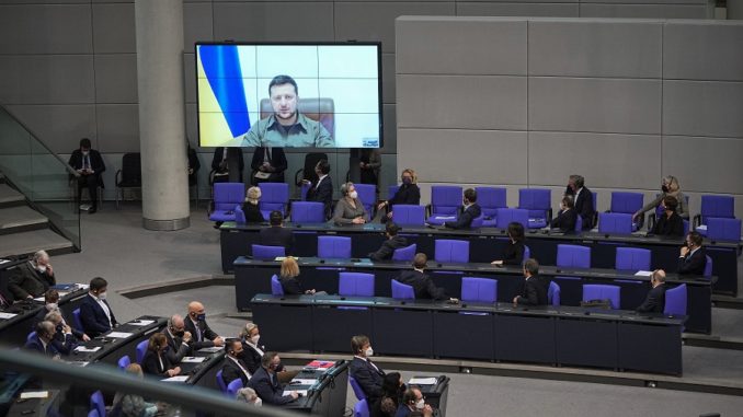 Discurso de Zelenski ante el Parlamento alemán