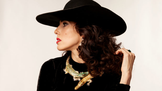 Bioserie de María Félix protagonizada por Sandra Echeverría comienza rodaje