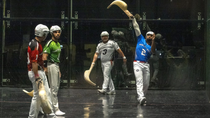 El jai-alai levanta el vuelo en Miami con un espectáculo más a la "americana"