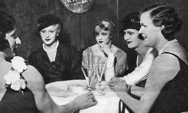 1933