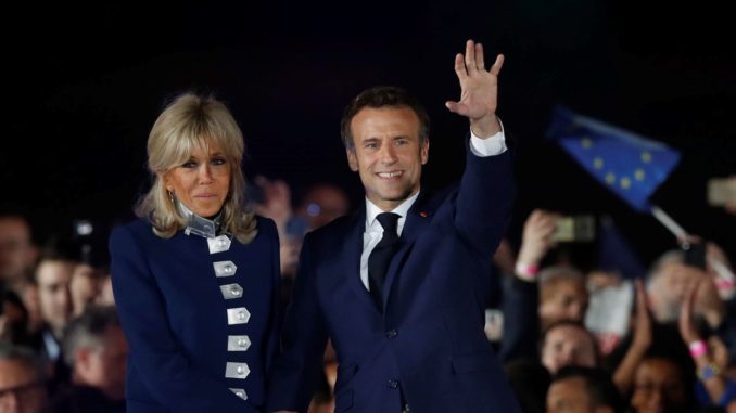 macron y su mujer