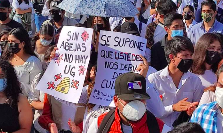Padres exigen justicia por muerte de su hijo a manos de un agente en ...