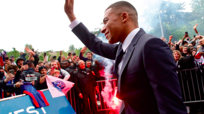 Mbappé, redes sociales en París