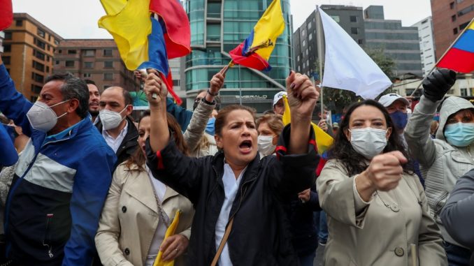 Estado de excepción en tres provincias afectadas por paro en Ecuador