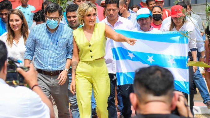 cynthia en campaña
