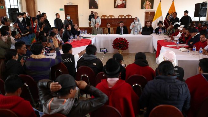 diálogo gobierno conaie