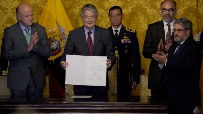 ruales ministro