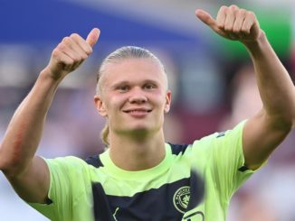 London (United Kingdom), 07/08/2022.- Manchester City's Erling Haaland celebrates after winning the English Premier League soccer match between West Ham United and Manchester City in London, Britain, 07 August 2022. (Reino Unido, Londres) EFE/EPA/NEIL HALL EDITORIAL USE ONLY. No use with unauthorized audio, video, data, fixture lists, club/league logos or 'live' services. Online in-match use limited to 120 images, no video emulation. No use in betting, games or single club/league/player publications