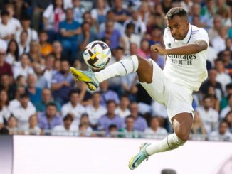 -FOTODELDIA- MADRID, 03/09/2022.- El delantero brasileño del Real Madrid Rodrygo durante el partido de Liga que Real Madrid y Betis disputan este sábado en el estadio Santiago Bernabéu de Madrid. EFE/ Juan Carlos Hidalgo