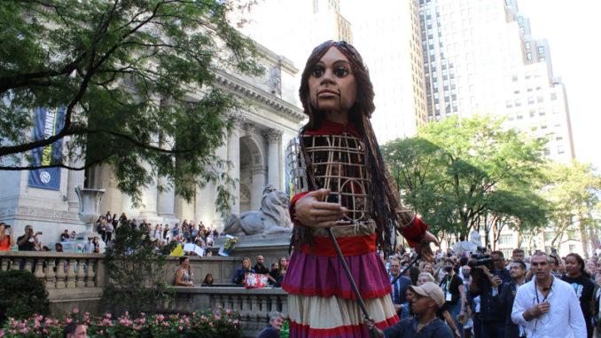 La Pequeña Amal llega a Nueva York para concienciar sobre la inmigración amal