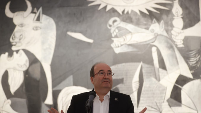 El ministro de Cultura y Deporte, Miquel Iceta, junto a la ministra de Cultura de Francia, Rima Abdul Malak, presentan los actos conmemorativos del Año Picasso