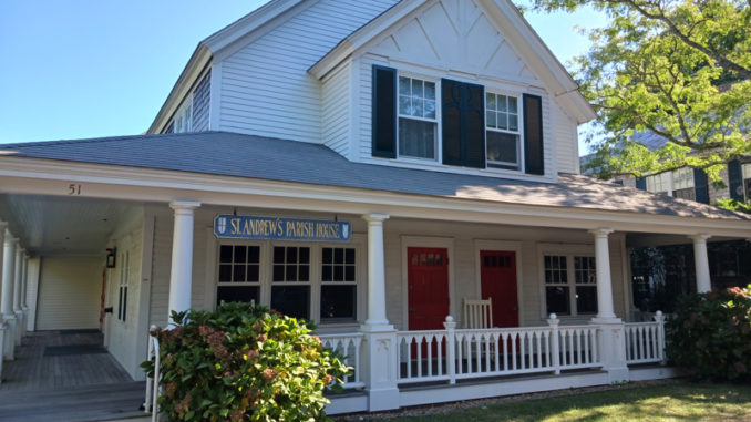 La llegada inesperada de migrantes deja conmocionada Martha's Vineyard