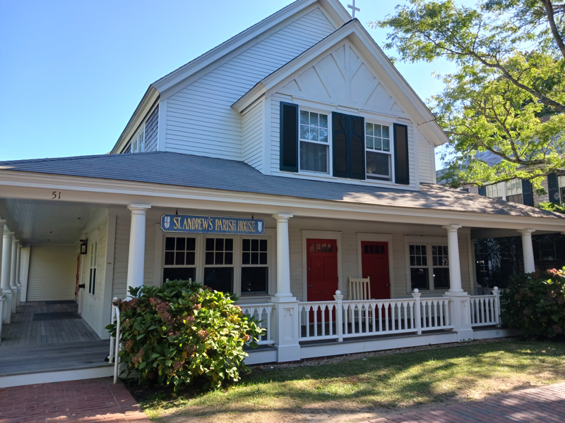 La llegada inesperada de migrantes deja conmocionada Martha’s Vineyard