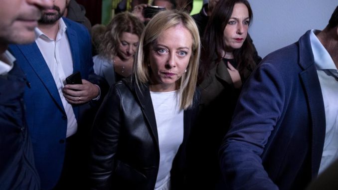 Rome (Italy), 25/09/2022.- Leader of Italian far-right party 'Fratelli d'Italia' (Brothers of Italy), Giorgia Meloni arrives to cast her vote at a polling station, in Rome, Italy, 25 September 2022. Italy holds its general snap election on 25 September following its prime minister's resignation in July. Final results are expected to be announced on 26 September. (Elecciones, Italia, Roma) EFE/EPA/MASSIMO PERCOSSI Rome (Italy), 25/09/2022.- Leader of Italian far-right party 'Fratelli d'Italia' (Brothers of Italy), Giorgia Meloni arrives to cast her vote at a polling station, in Rome, Italy, 25 September 2022. Italy holds its general snap election on 25 September following its prime minister's resignation in July. Final results are expected to be announced on 26 September. (Elecciones, Italia, Roma) EFE/EPA/MASSIMO PERCOSSI