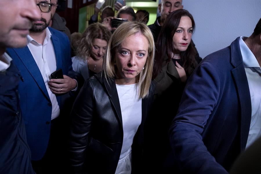 Rome (Italy), 25/09/2022.- Leader of Italian far-right party ‘Fratelli d’Italia’ (Brothers of Italy), Giorgia Meloni arrives to cast her vote at a polling station, in Rome, Italy, 25 September 2022. Italy holds its general snap election on 25 September following its prime minister’s resignation in July. Final results are expected to be announced on 26 September. (Elecciones, Italia, Roma) EFE/EPA/MASSIMO PERCOSSI