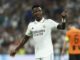 MADRID, 05/10/2022.- El delantero del Real Madrid Vinicius Junior celebra tras marcar el segundo gol ante el Shakhtar Donetsk, durante el partido de Liga de Campeones que se disputa este miércoles en el estadio Santiago Bernabéu, en Madrid. EFE/Rodrigo Jiménez