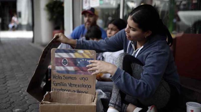 Costa Rica facilitará paso de ola migratoria y promete atención humanitaria