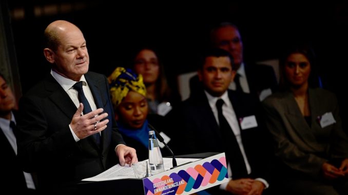 Canciller Scholz en evento: Alemania, país de inmigración