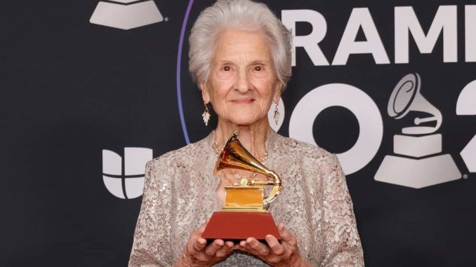 Ángela Álvarez.