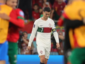 -FOTODELDÍA- DOHA, 10/12/2022.- El delantero de Portugal Cristiano Ronaldo tras la derrota de su equipo ante Marruecos en partido de cuartos de final del Mundial Qatar 2022, este sábado en el estadio Al Thumama de Doha. EFE/Friedemann Vogel