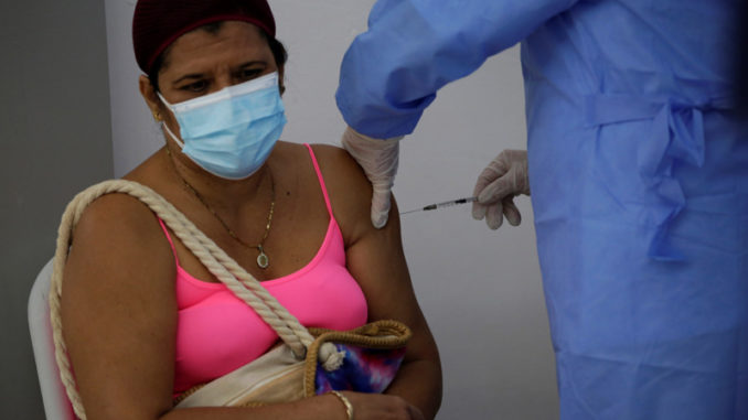 Panamá autoriza el uso de emergencia de la vacuna bivalente Pfizer contra la covid