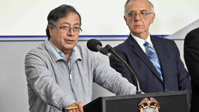 Ataque de disidencias deja 6 soldados muertos y 7 desaparecidos en Colombia