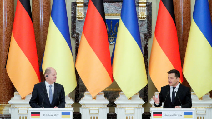 German Chancellor Scholz meets Ukrainian President Zelensky in Kiev