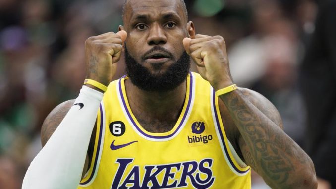 381e4551aa7bff534d9f76bf032a0a116010ac0eminiw Boston (United States), 29/01/2023.- Los Angeles Lakers forward LeBron James reacts to a play during the Boston Celtics overtime win at the TD Garden in Boston, Massachusetts, USA, 28 January 2023. (Baloncesto, Estados Unidos) EFE/EPA/CJ GUNTHER SHUTTERSTOCK OUT