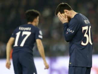 Paris (France), 14/02/2023.- Lionel Messi (R) of PSG reacts during the UEFA Champions League Round of 16, 1st leg match between Paris Saint-Germain and Bayern Munich in Paris, France, 14 February 2023. (Liga de Campeones, Francia) EFE/EPA/MOHAMMED BADRA