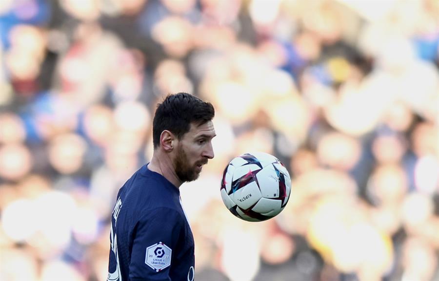 Paris (France), 19/03/2023.- Paris Saint Germain's Lionel Messi in action during the French Ligue 1 soccer match between Paris Saint Germain and Stades Rennais FC in Paris, France, 19 March 2023. (Francia) EFE/EPA/MOHAMMED BADRA