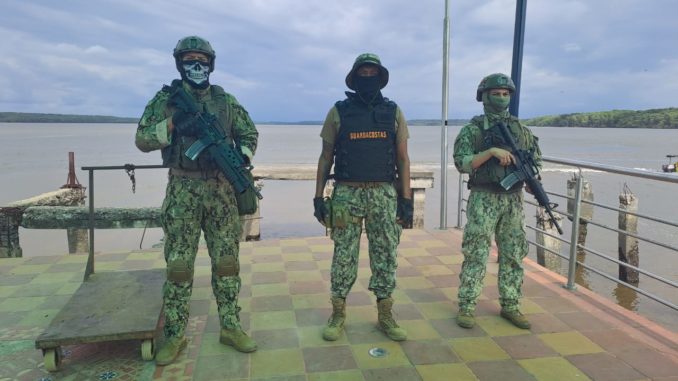 Militares
