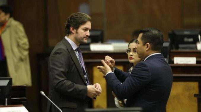 asambleistas-e1679003357504-700x392_889052_20230405130201