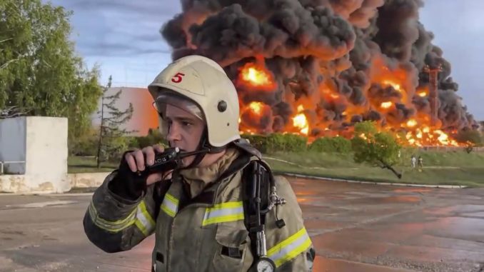 Fire at oil depot in Sevastopol, Crimea