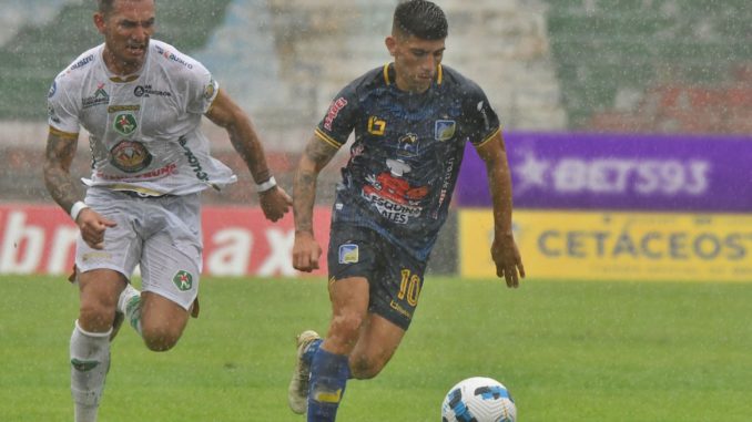 FBL-LIGAPRO-DELFIN-MUSHUC RUNA