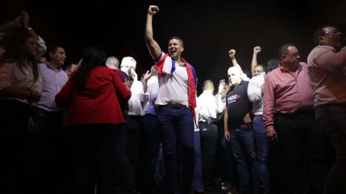 Peña se proclama ganador de la Presidencia y llama a la unidad de Paraguay