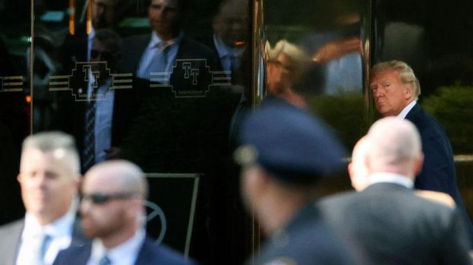 trump llega a nueva york