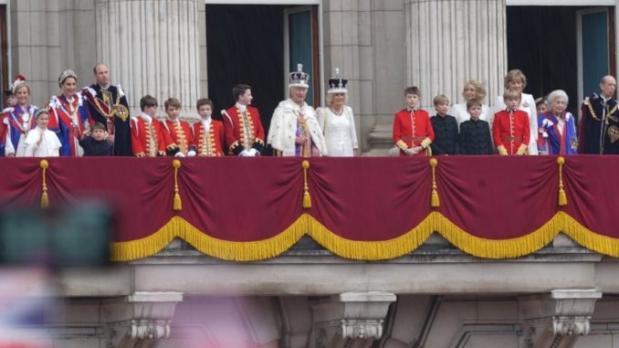 Carlos III y la reina Camila.