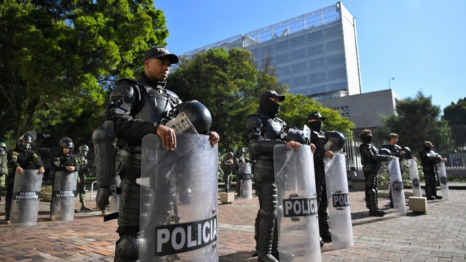 asamblea-muerte-cruzada-palacio