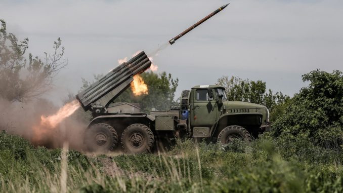 Ukrainian forces near the frontline in eastern Ukraine amid Russia's invasion