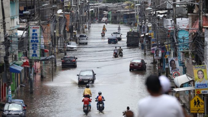 GYE-INUNDACIONES LLUVIA