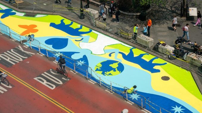 mural tierra NY