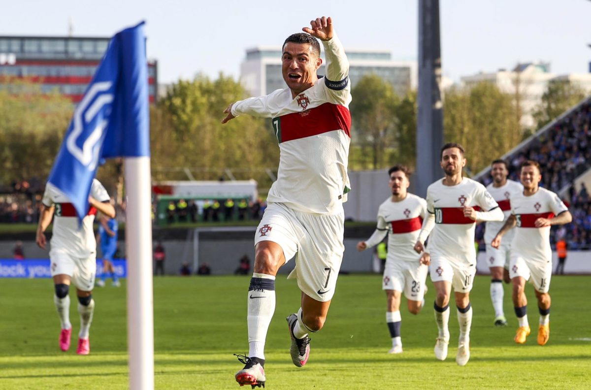 Reykjavik (Iceland), 20/06/2023.- Portugal´s Cristiano Ronaldo celebrates a goal during the UEFA Euro 2024 qualifying soccer match between Iceland and Portugal, at Laugardalsvollur Stadium, in Reykjavik, Iceland, 20 June 2023. (Islandia) EFE/EPA/JOSE SENA GOULAO