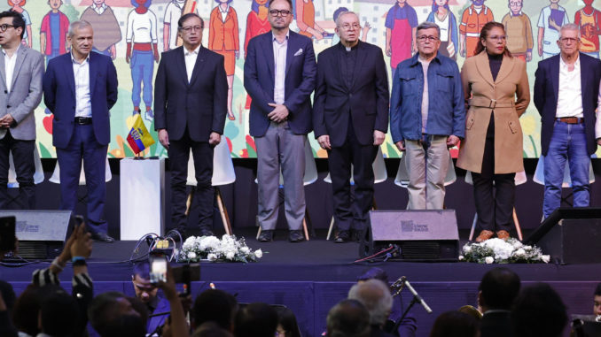 InstalaciÛn en Bogot· del ComitÈ Nacional de ParticipaciÛn para la paz con el ELN