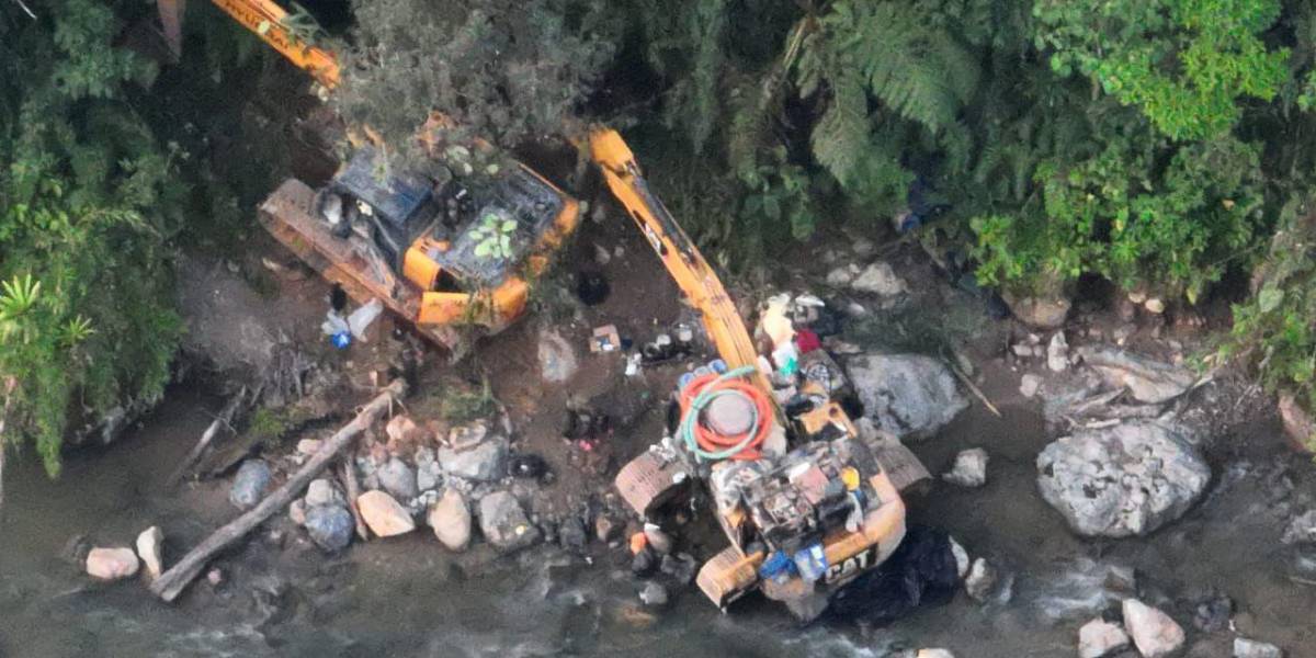 Backhoes destroyed in anti-illegal mining operation