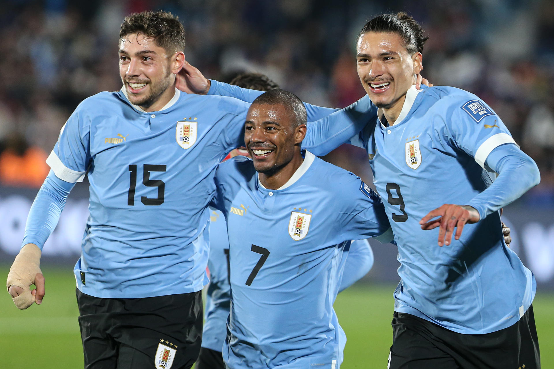 31. Con doblete de De la Cruz, Uruguay se estrena con victoria ante