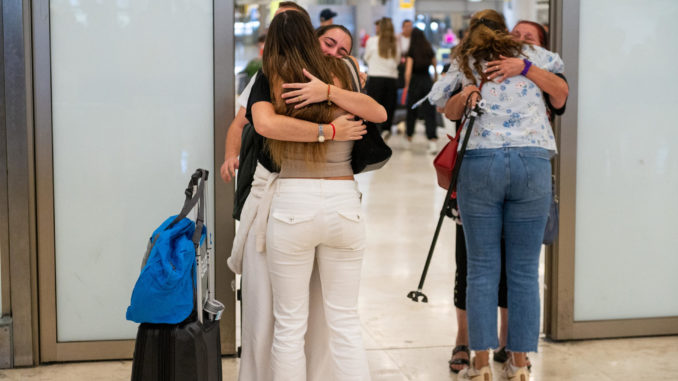 Llegada viajeros procedentes de Tel Aviv