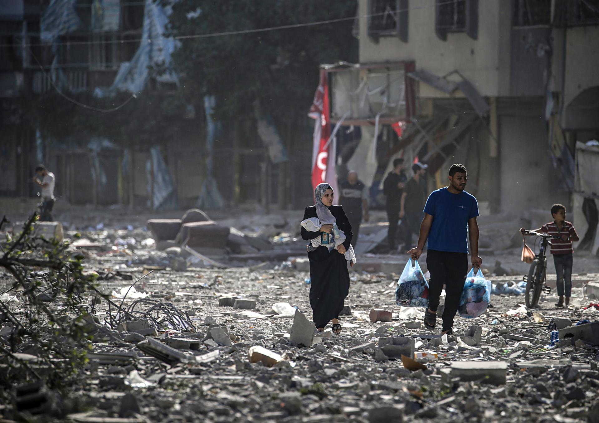 La guerra entre Israel y Hamás causa alarmante retroceso socioeconómico en la Franja de Gaza